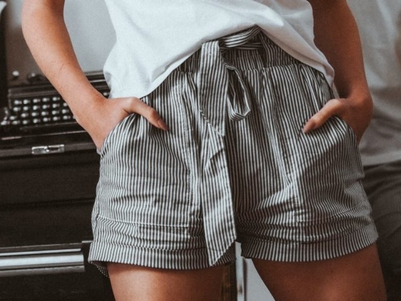 Tailor shorts might be the ideal choice with a Hawaiian shirt for beach parties 